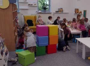 Wycieczka Misiów i Motylków do Miejskiej i Powiatowej Biblioteki Publicznej w Bełchatowie