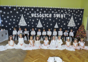 Słoneczka życzą Wesołych Świąt.
