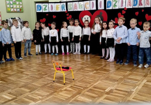 Biedronki świętują Dzień Babci i Dziadka.