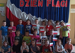 Dzień Flagi w Słoneczkach.