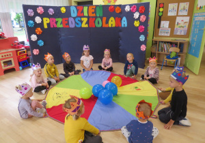 Zabawy przedszkolaków w grupie Krasnali.