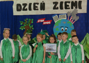 Smerfy wiedzą jak dbać o Ziemię.
