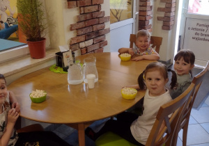 Popcornowa przekąska Motylków.