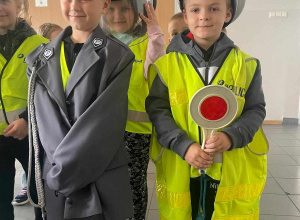 Wycieczka Słoneczek na Komendę Powiatową Policji w Bełchatowie