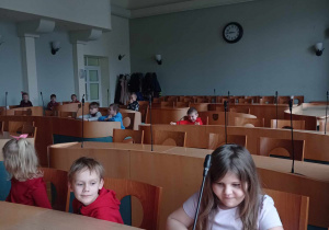 Słoneczka zwiedzają Urząd Miasta w Bełchatowie