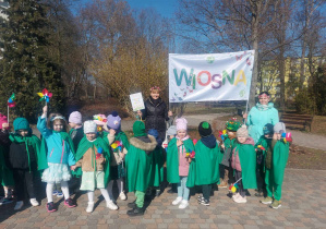 Wiosenny pochód przedszkolaków