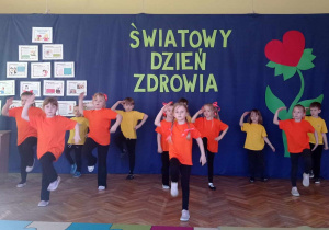 Słoneczka w tańcu z okazji Światowego Dnia Zdrowia