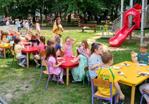Kiełbaska z grilla na świeżym powietrzu