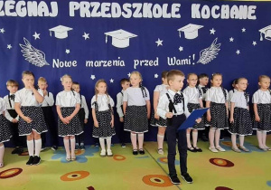 Słoneczka żegnają przedszkole