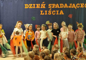 Słoneczka w jesiennym tańcu