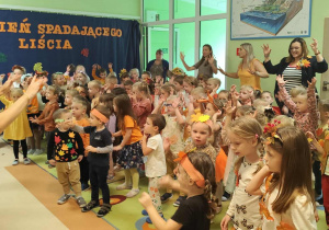 Wspólny jesienny taniec