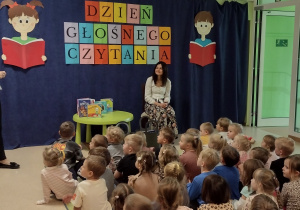 Dzień Głośnego Czytania "Pod Topolą"