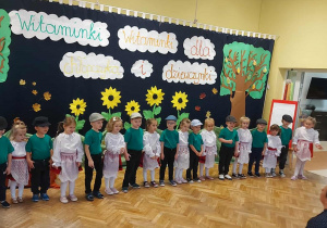 Dzień Owoców i Warzyw rozpoczęła grupa Misiów