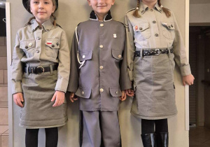 Uczestnicy przeglądu z grupy Smerfy