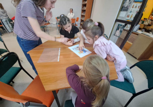 Dziewczynki z grupy Biedronek