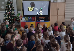 Dzieci obejrzały filmik edukacyjny