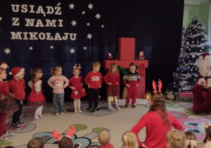 Motylki śpiewają dla Mikołaja