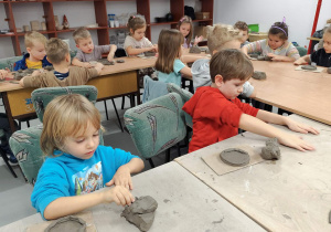 Biedronki na warsztatach ceramicznych