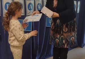 Pani Dyrektor gratuluje zdobycia II miejsca