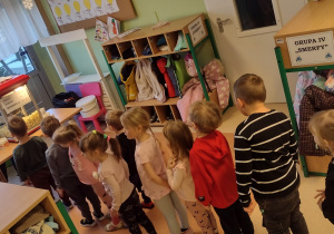 W kolejce po popcorn - Motylki