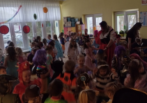 Zabawa karnawałowa pod Topolą