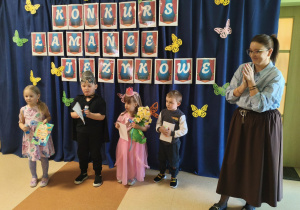 Uczestnicy konkursu z grupy Motylków