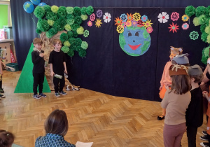 Spotkanie leśnych zwierząt z wandalami