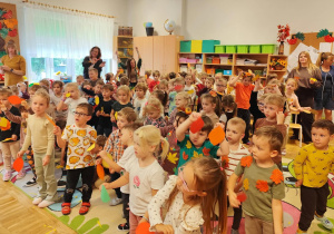 Taniec liści w wykonaniu przedszkolaków
