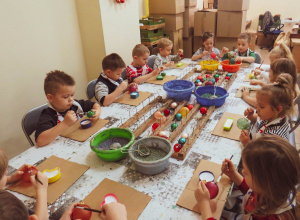 WYCIECZKA DO FABRYKI BOMBEK - BIEDRONKI I MOTYLKI WYCIECZKA DO FABRYKI BOMBEK - BIEDRONKI I MOTYLKI